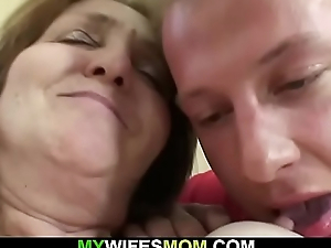 Guy fucks girlfriends mother old pussy