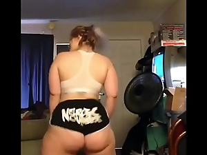 Dare you to NOT cum to this Big Ass Twerking