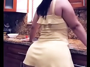 Big Booty Latina Twerking